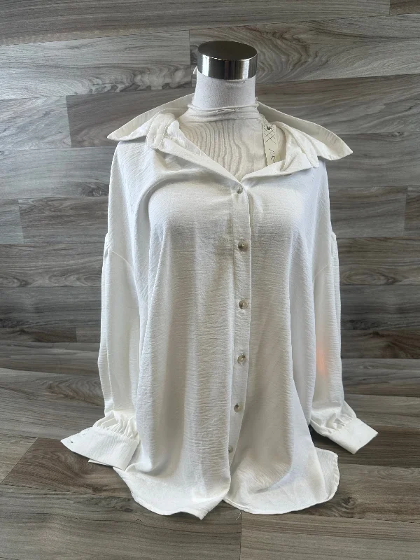 Top Long Sleeve By She + Sky In White, Size: L