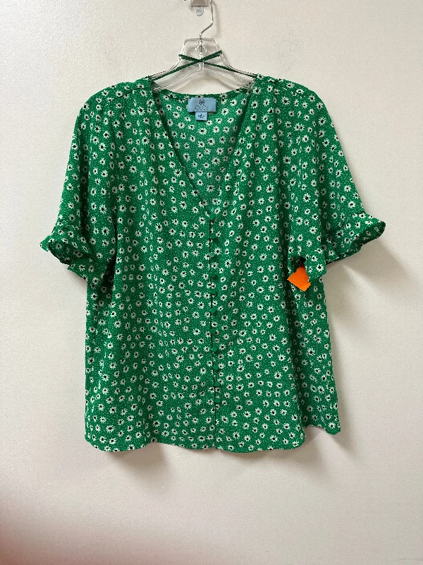 Top Short Sleeve By Cece In Green, Size: L