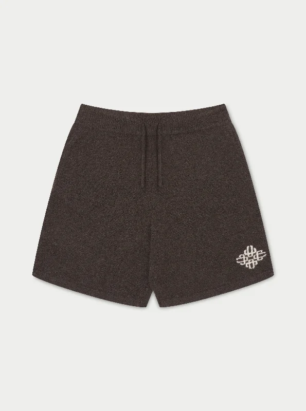 LIGHTWEIGHT FLUFFY KNIT EMBLEM SHORTS - BROWN