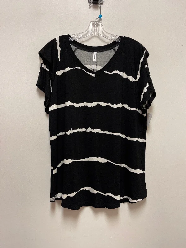 Top Short Sleeve By Clothes Mentor In Black, Size: 2x